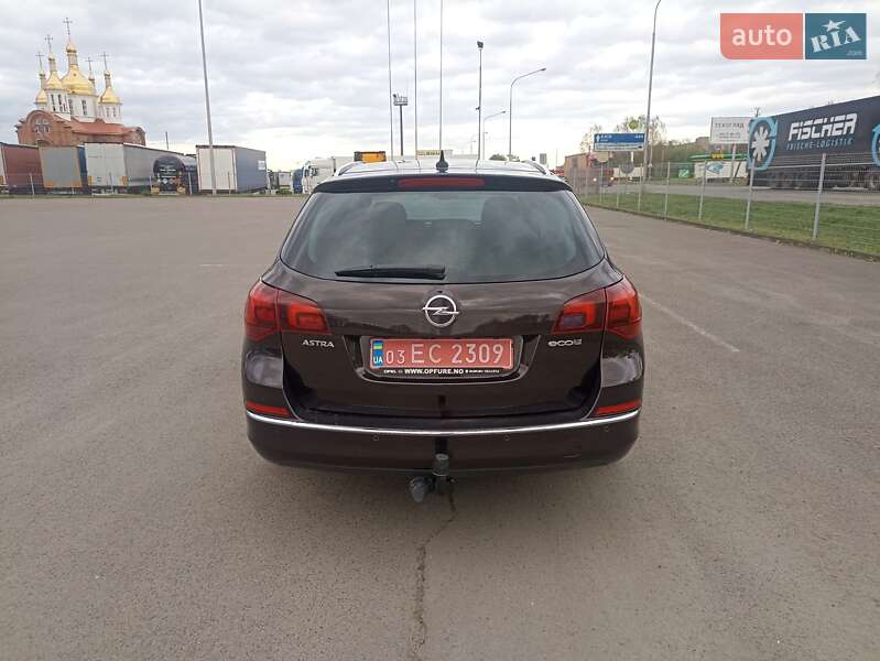 Универсал Opel Astra 2014 в Ковеле