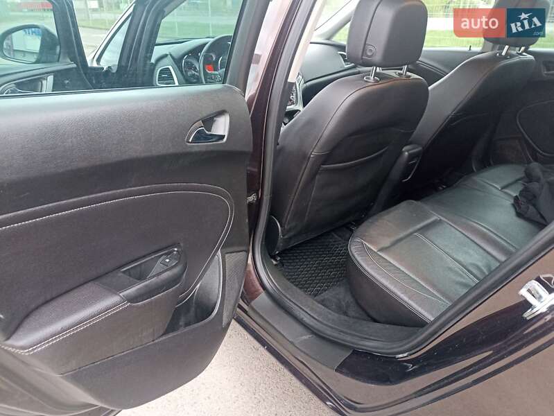 Универсал Opel Astra 2014 в Ковеле