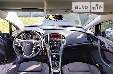 Универсал Opel Astra 2014 в Львове