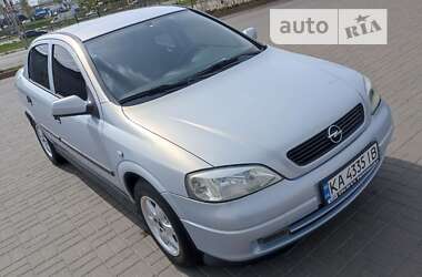 Седан Opel Astra 2004 в Києві