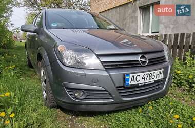 Універсал Opel Astra 2004 в Луцьку