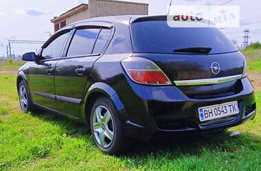 Хэтчбек Opel Astra 2008 в Раздельной