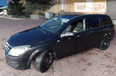 Універсал Opel Astra 2005 в Рівному