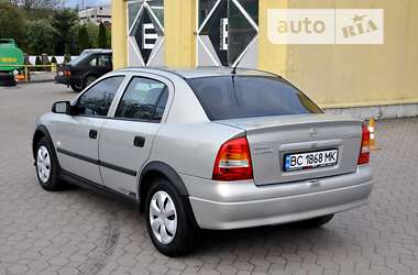 Седан Opel Astra 2006 в Львове