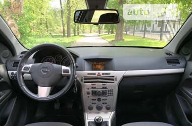 Универсал Opel Astra 2008 в Кривом Роге