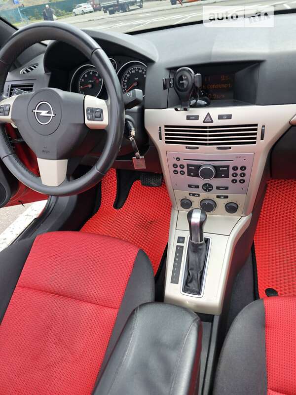 Кабриолет Opel Astra 2008 в Киеве