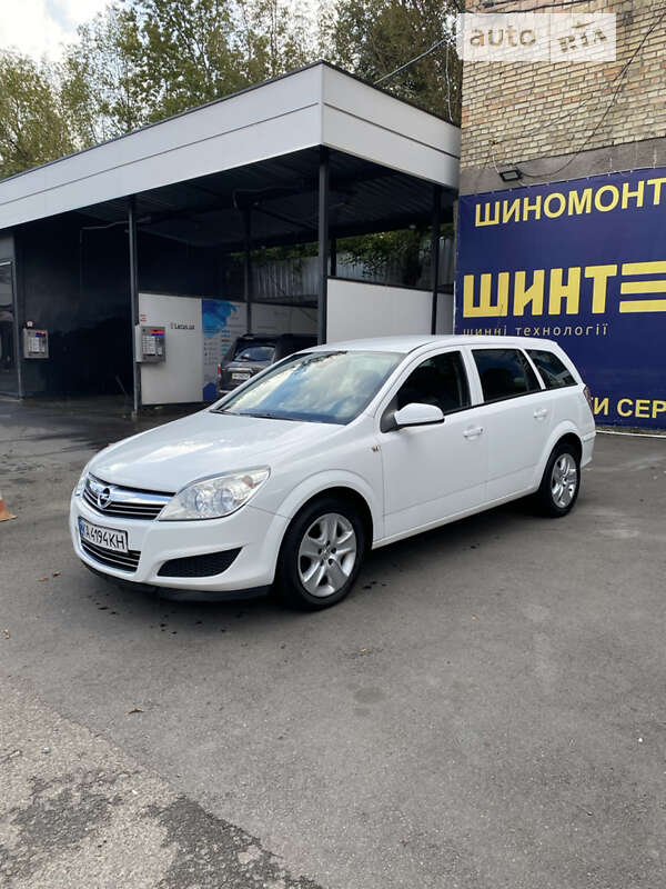 Универсал Opel Astra 2009 в Киеве