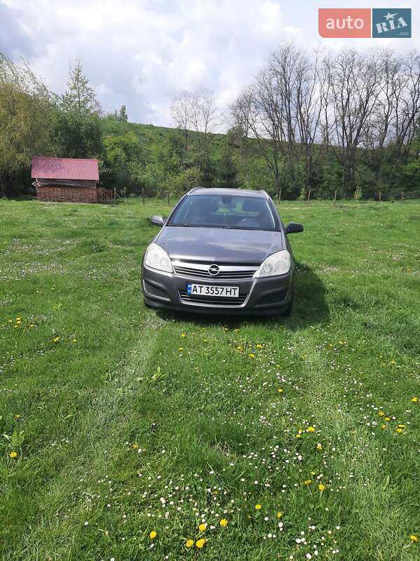 Универсал Opel Astra 2008 в Снятине