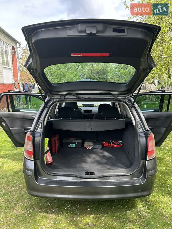 Универсал Opel Astra 2010 в Ковеле