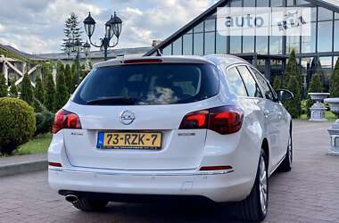 Універсал Opel Astra 2015 в Стрию