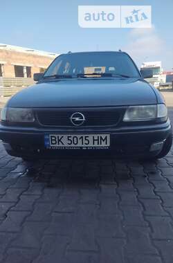 Универсал Opel Astra 1997 в Ровно