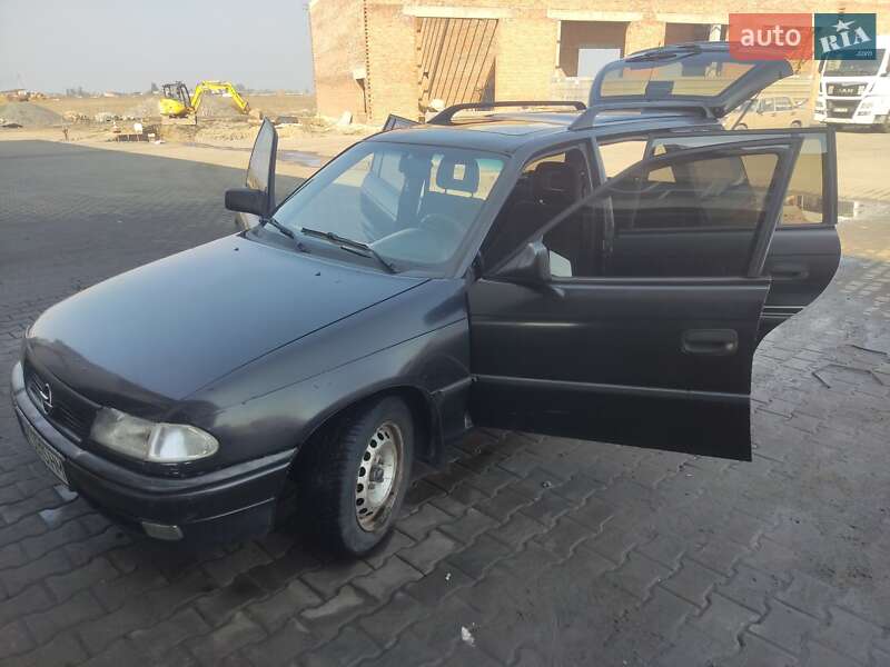 Універсал Opel Astra 1997 в Рівному