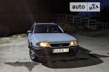 Универсал Opel Astra 1998 в Монастырище