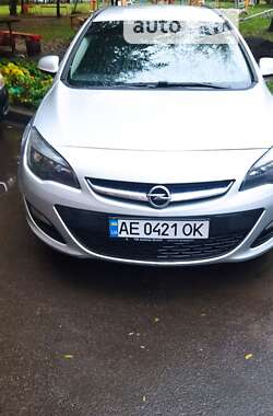 Универсал Opel Astra 2012 в Днепре