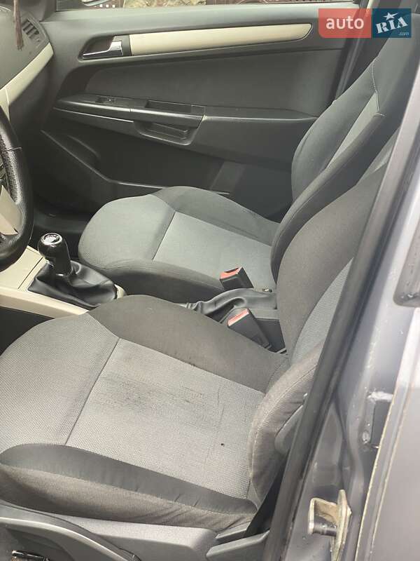 Универсал Opel Astra 2007 в Хусте