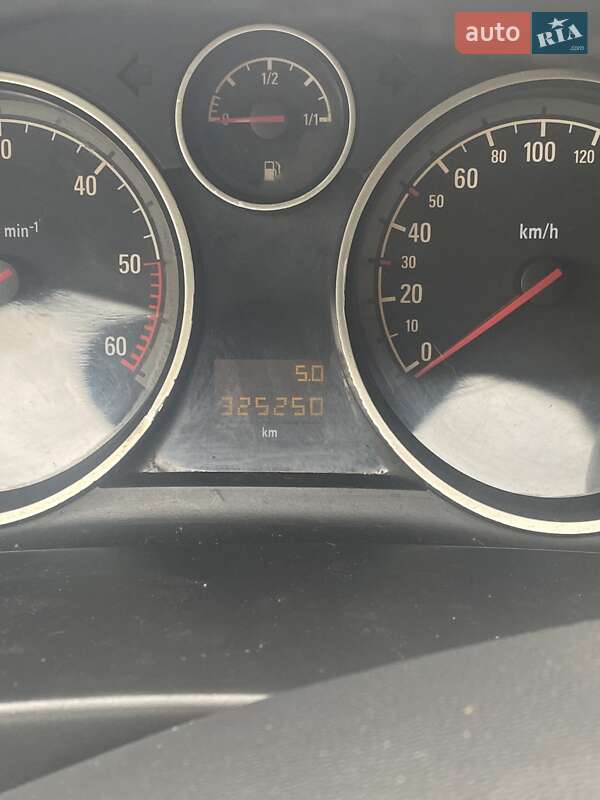 Универсал Opel Astra 2007 в Хусте