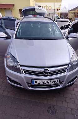 Универсал Opel Astra 2013 в Тульчине