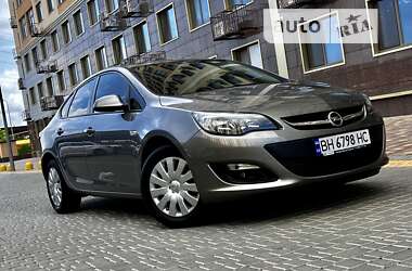 Седан Opel Astra 2016 в Одессе