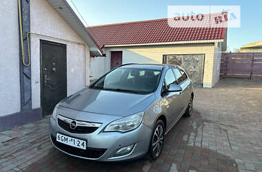 Универсал Opel Astra 2011 в Тернополе