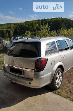 Универсал Opel Astra 2010 в Вижнице