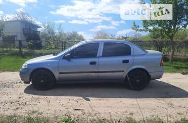 Седан Opel Astra 2006 в Чернигове