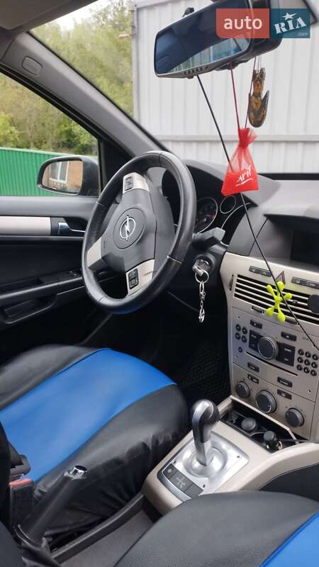Хэтчбек Opel Astra 2007 в Бершади