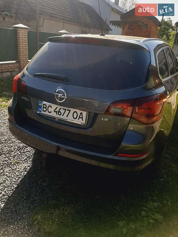 Универсал Opel Astra 2012 в Николаеве