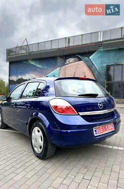 Хэтчбек Opel Astra 2007 в Запорожье