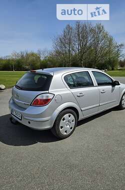 Хэтчбек Opel Astra 2005 в Луцке