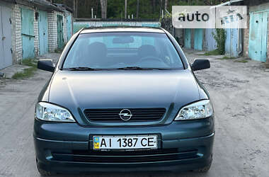 Седан Opel Astra 2004 в Киеве