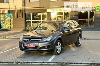 Універсал Opel Astra 2010 в Ковелі