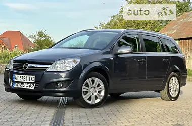 Opel Astra 2010