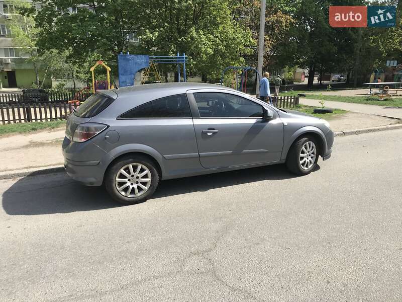 Хэтчбек Opel Astra 2006 в Днепре