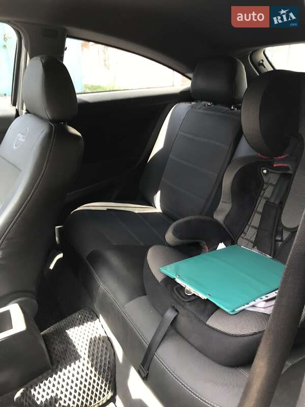 Хэтчбек Opel Astra 2006 в Днепре