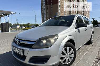 Универсал Opel Astra 2005 в Киеве