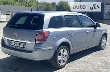 Универсал Opel Astra 2010 в Городенке