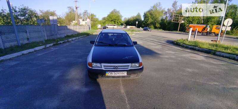 Универсал Opel Astra 1993 в Чернигове