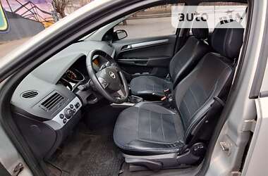 Хэтчбек Opel Astra 2006 в Харькове