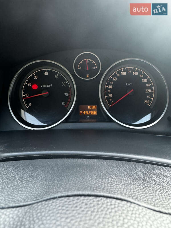 Хетчбек Opel Astra 2005 в Бердичеві