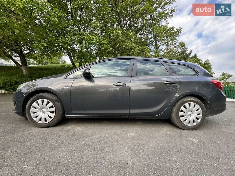 Универсал Opel Astra 2013 в Ивано-Франковске