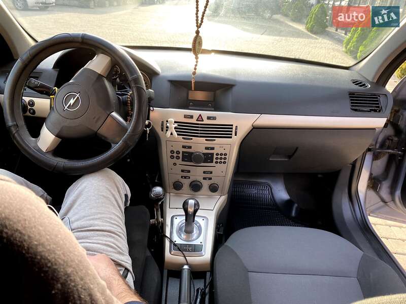 Універсал Opel Astra 2008 в Хусті