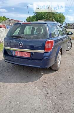 Универсал Opel Astra 2010 в Владимир-Волынском