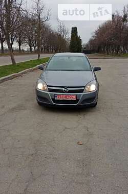 Хэтчбек Opel Astra 2004 в Владимир-Волынском