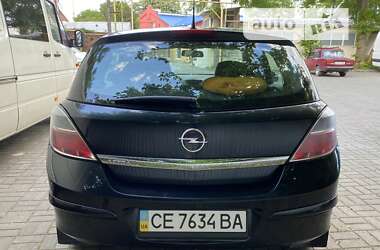 Хэтчбек Opel Astra 2012 в Черновцах