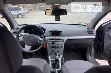 Универсал Opel Astra 2009 в Сарнах