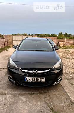 Универсал Opel Astra 2012 в Сарнах