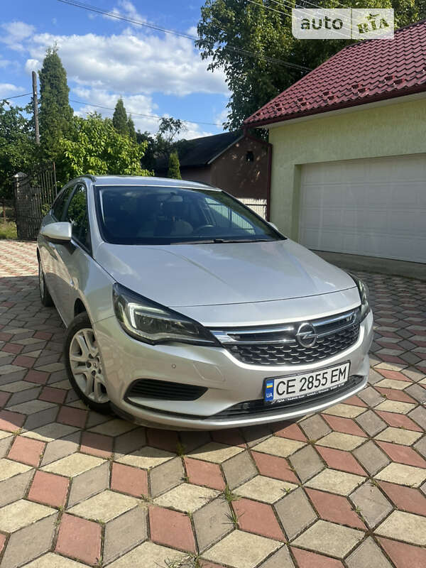 Універсал Opel Astra 2017 в Чернівцях