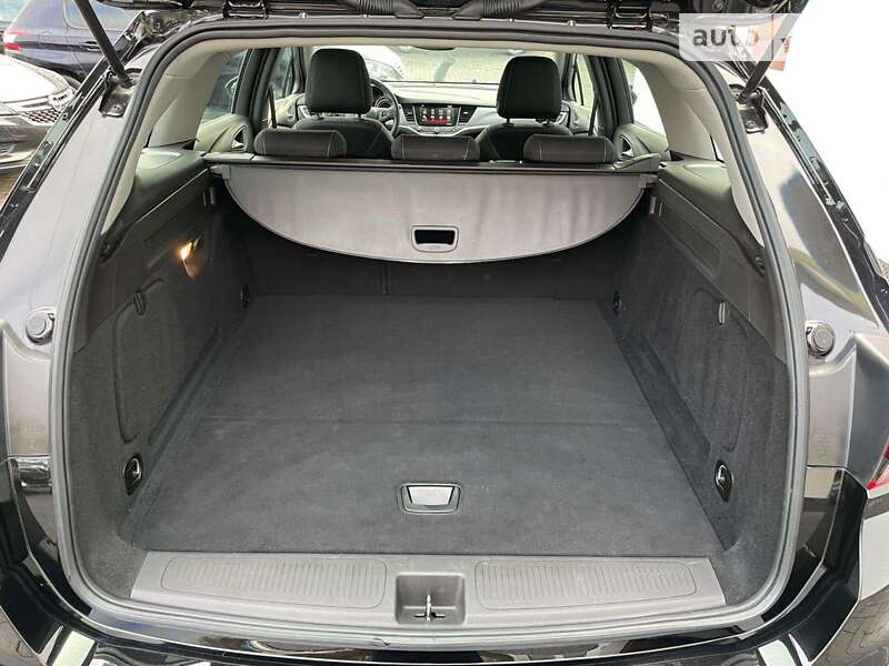 Универсал Opel Astra 2017 в Ивано-Франковске