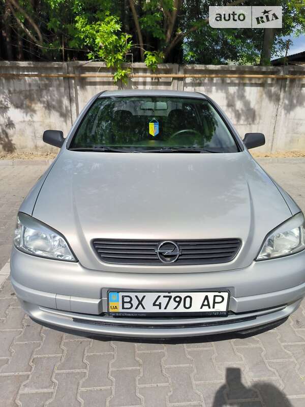 Седан Opel Astra 2007 в Хмельницком