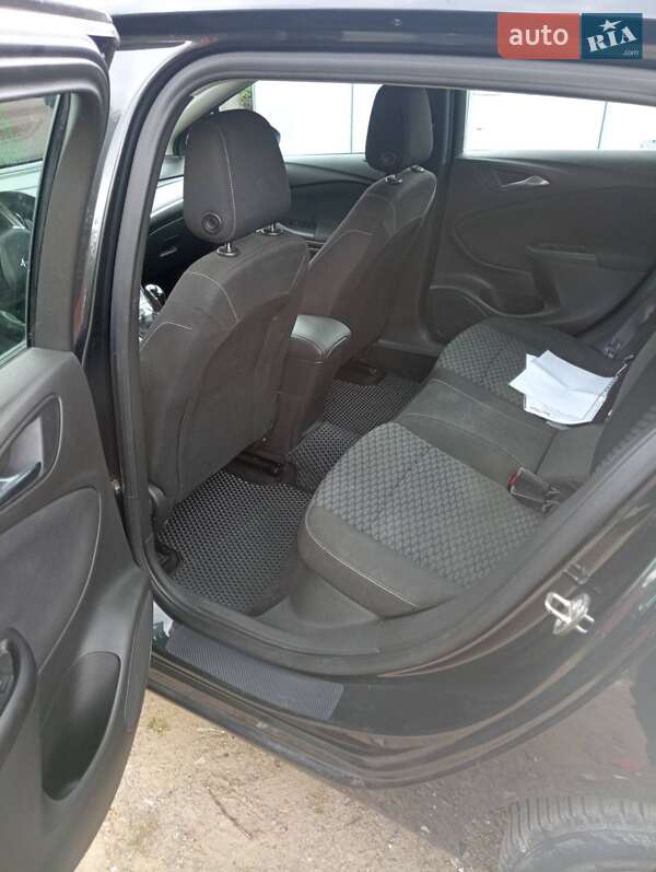 Універсал Opel Astra 2016 в Львові